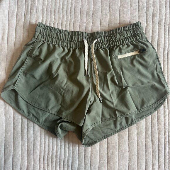 Vuori Pants - Vuori Clementine 2.0 Short Sz Small